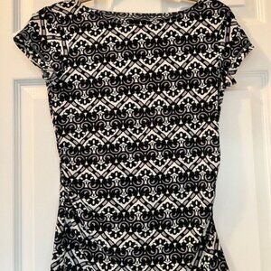 Geoffrey Beene Sport Top – XS – Black & White Pattern – Stretch Knit